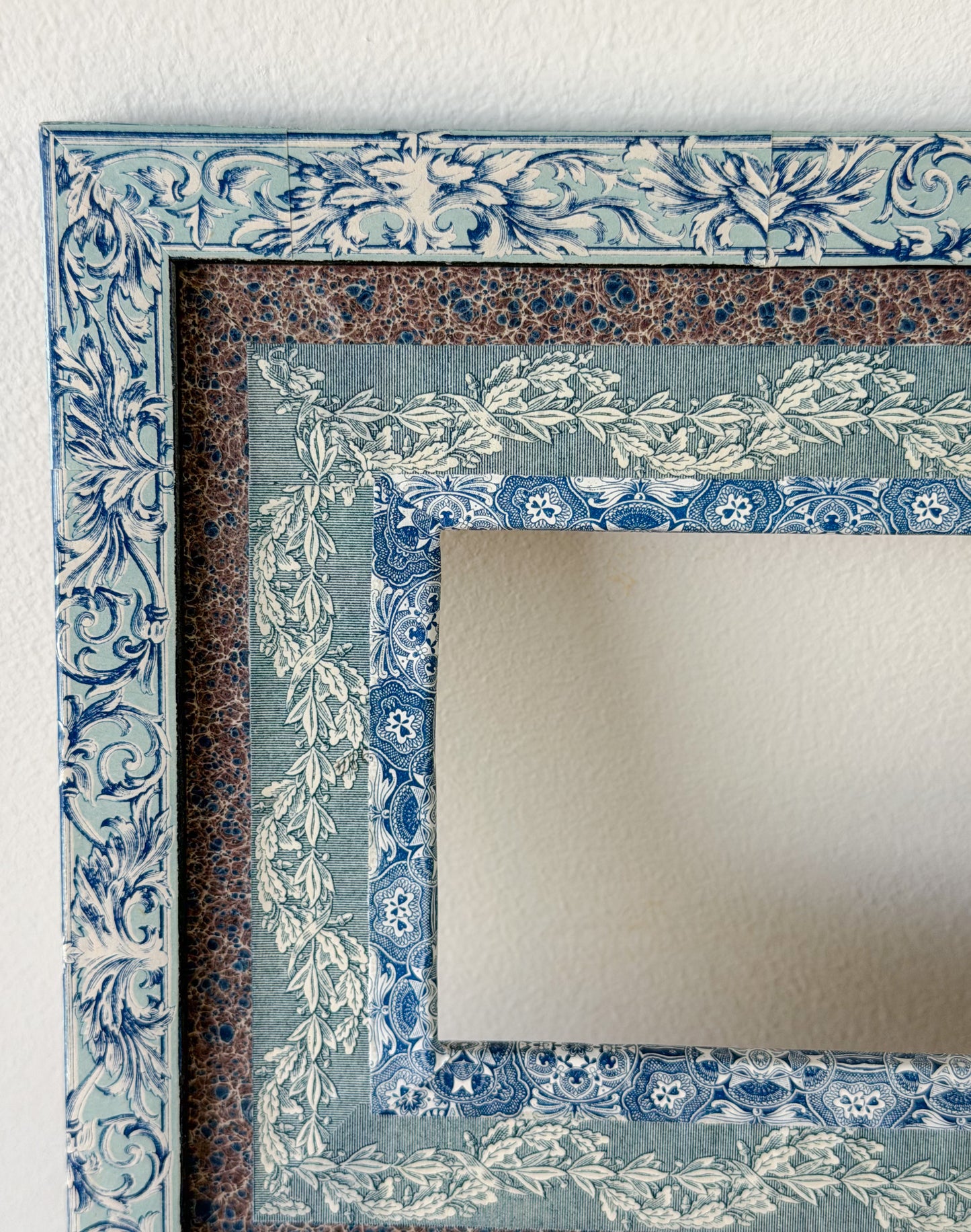 French Découpage Frame | Marbled & Vine Interior Borders
