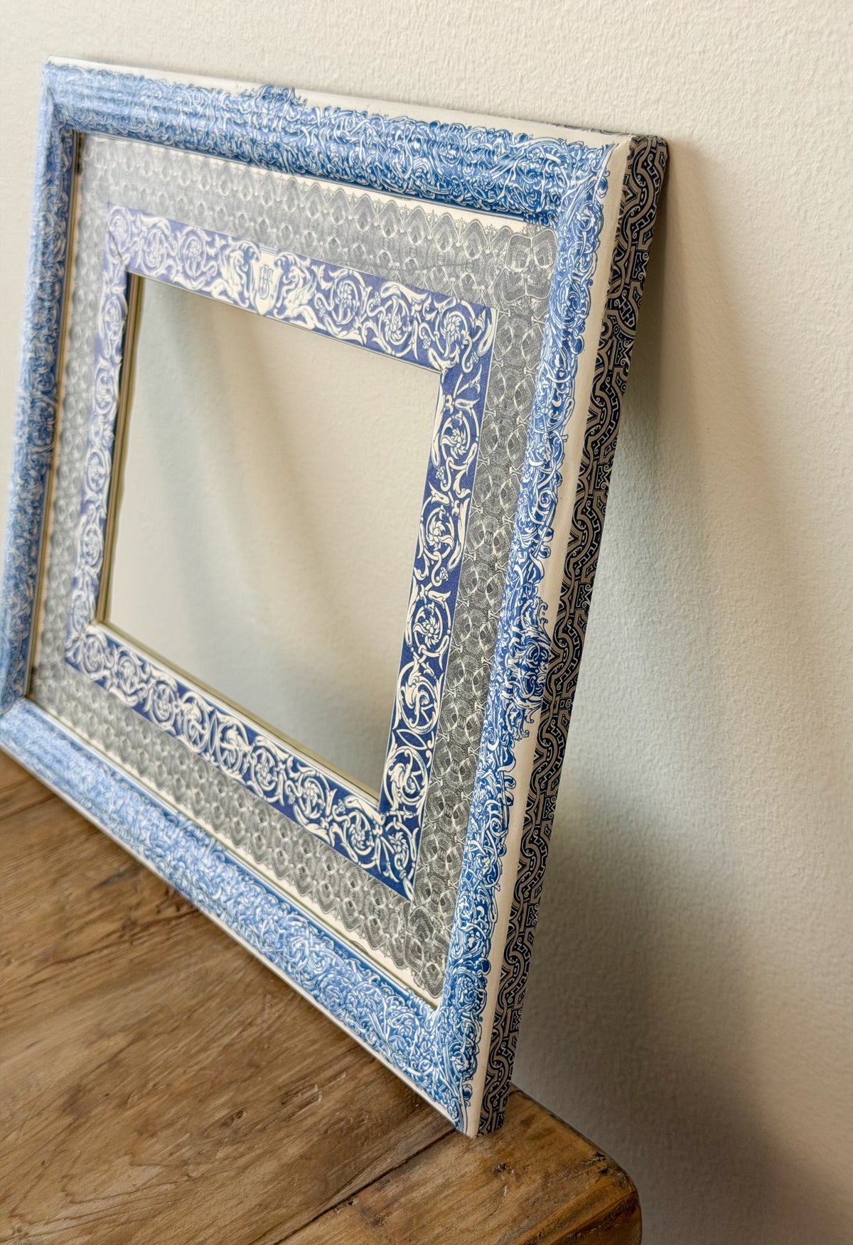 French Découpage Frame No. V | Cobalt Blue/Black