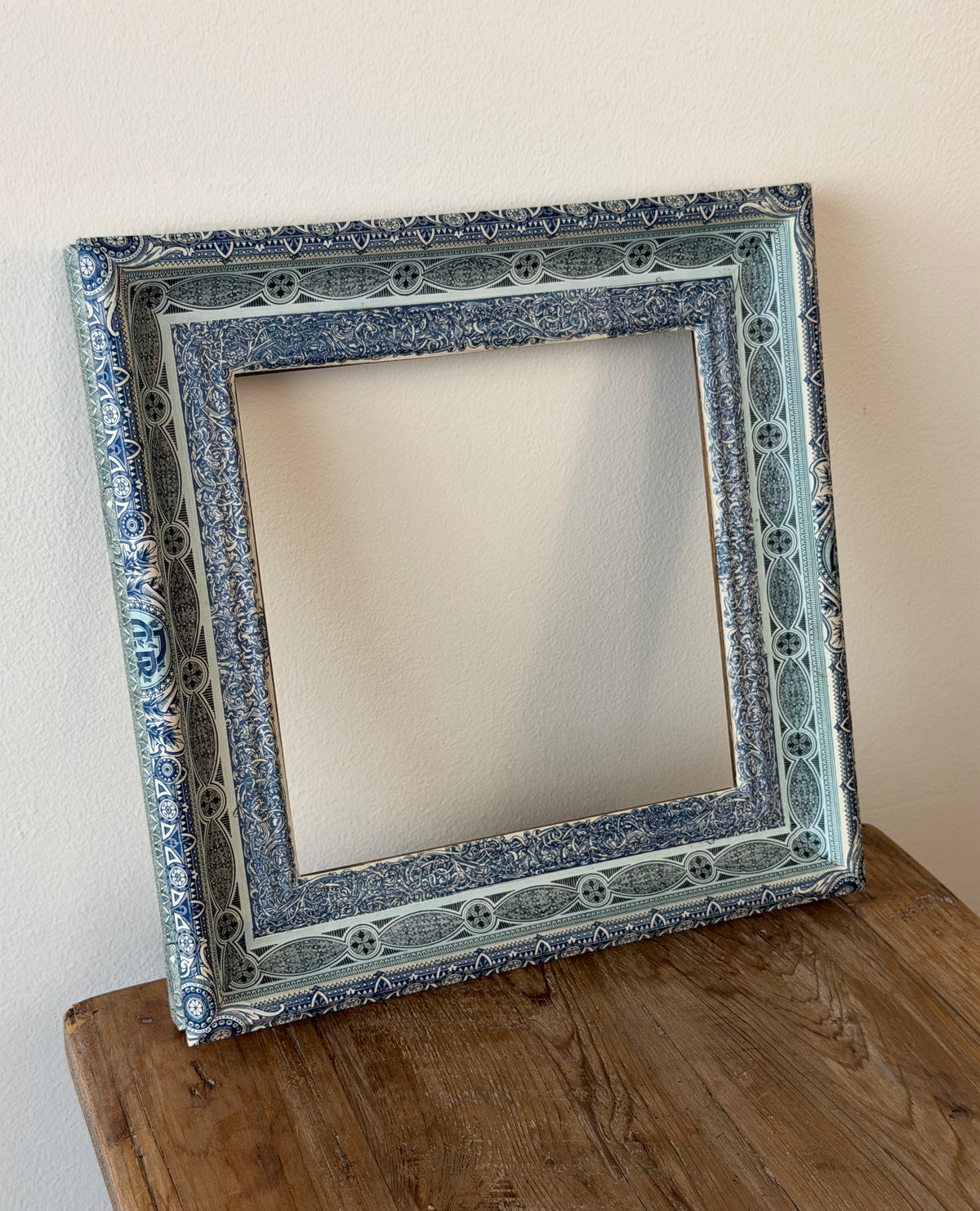 French Découpage Frame No. IX | Square Ridged ‘GDB’ Sides