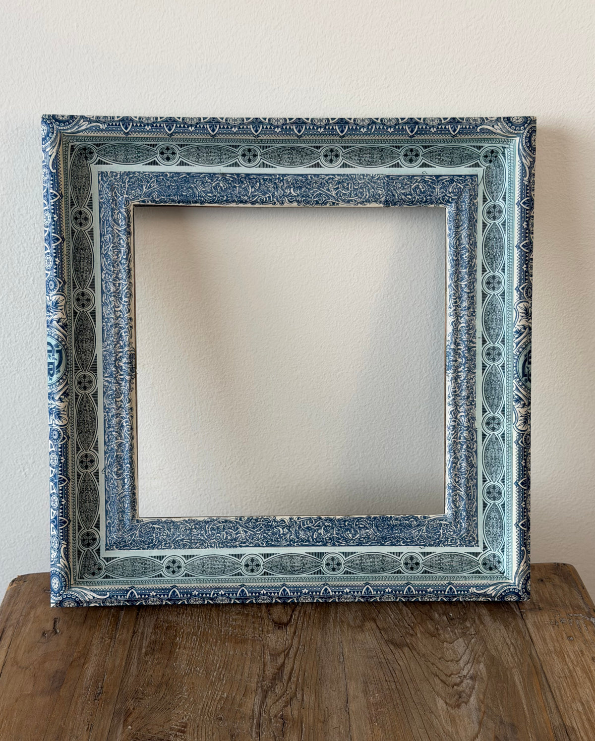 French Découpage Frame No. IX | Square Ridged ‘GDB’ Sides