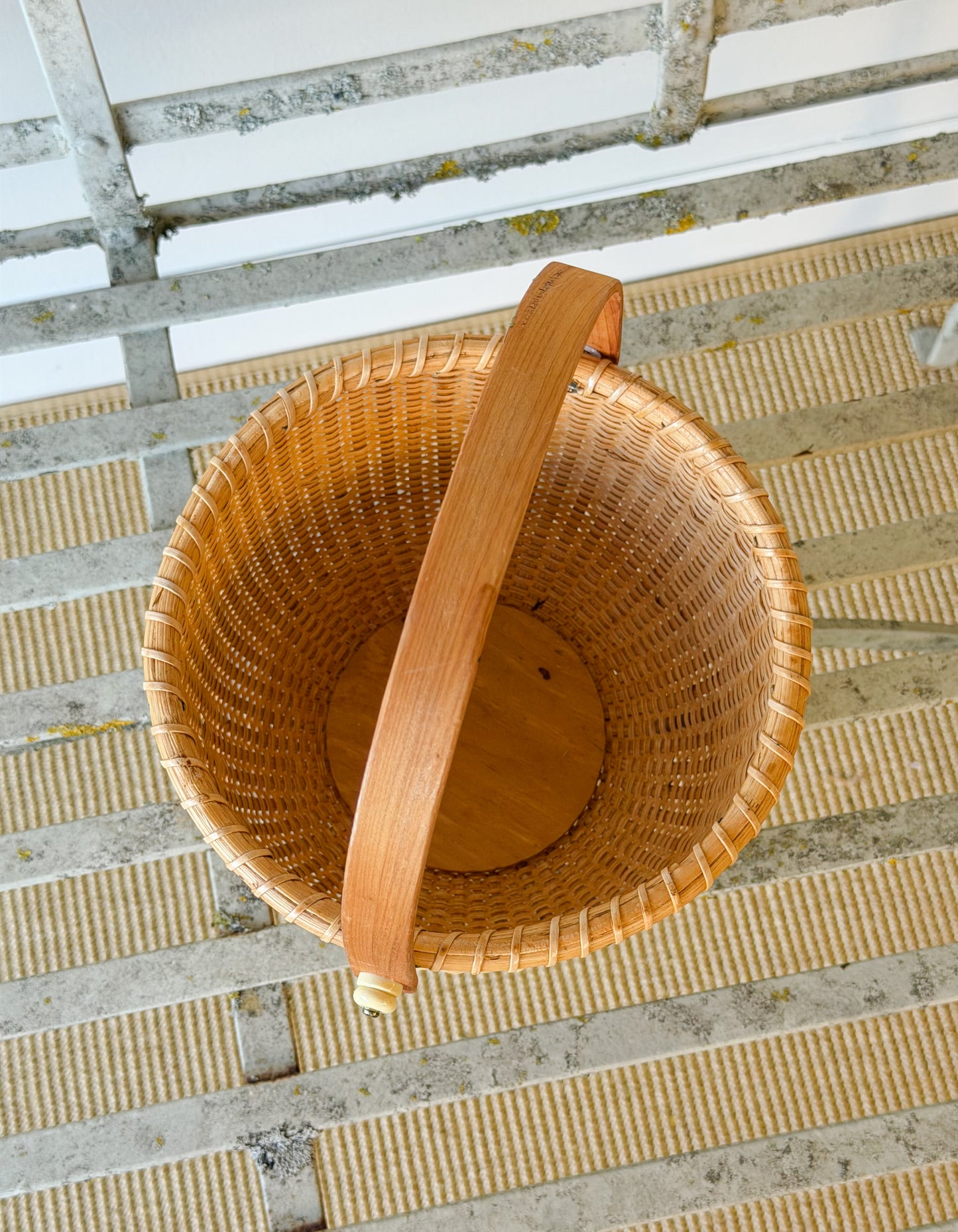 Nantucket-Style Swing Handle Basket