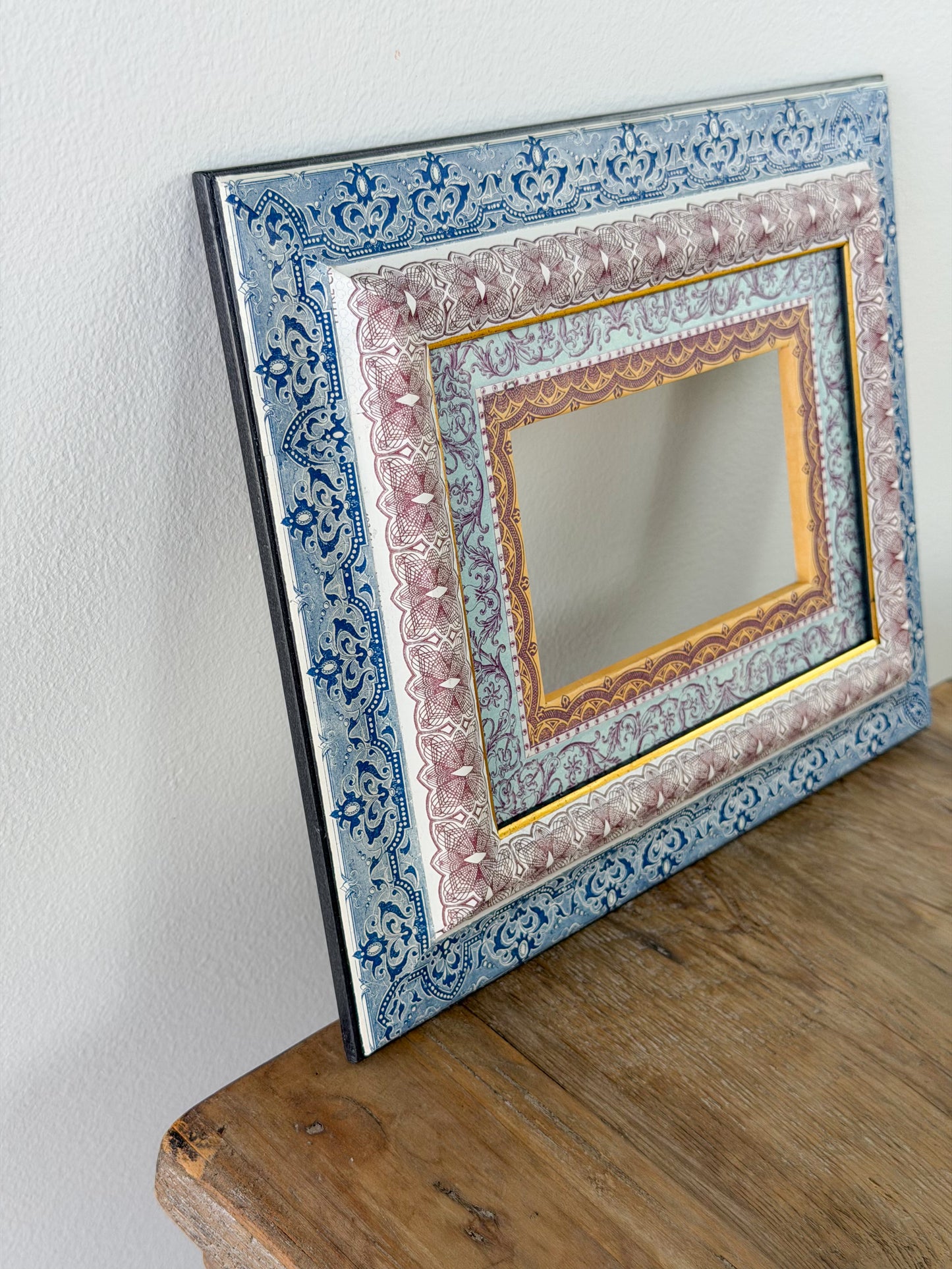 French Découpage Frame | Golden Interior Border