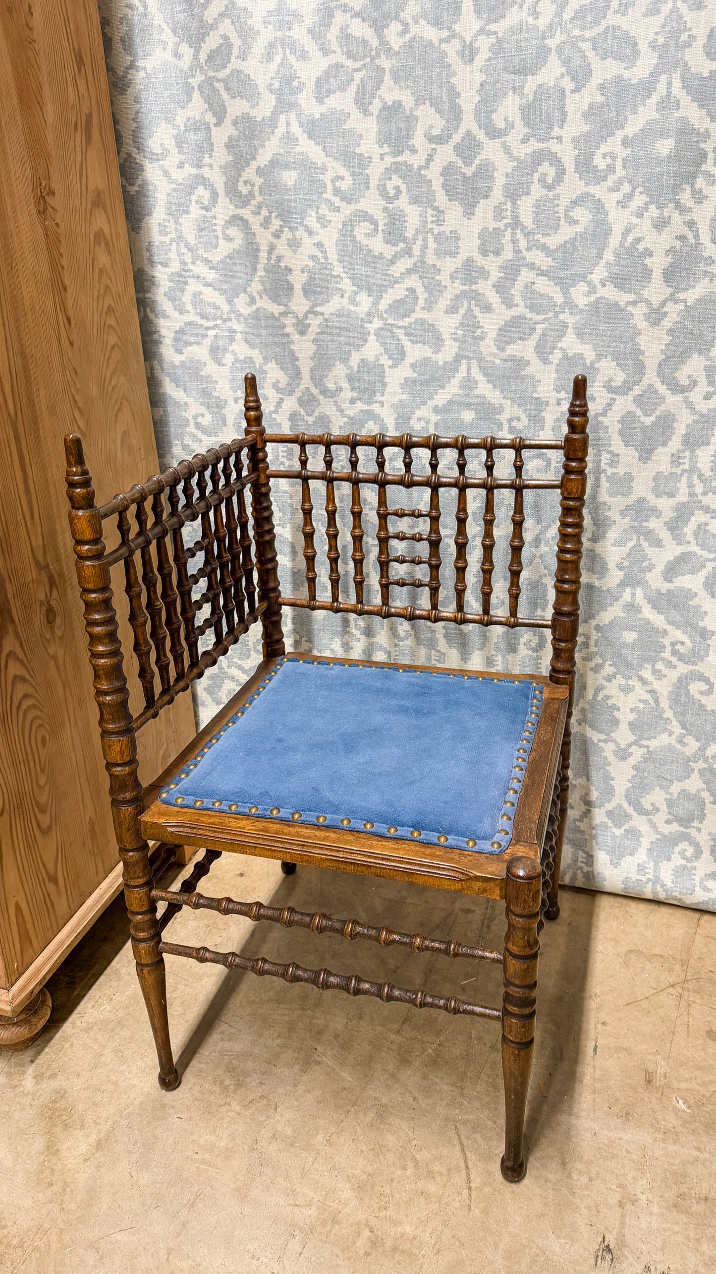 Victorian Spindle Corner Chair