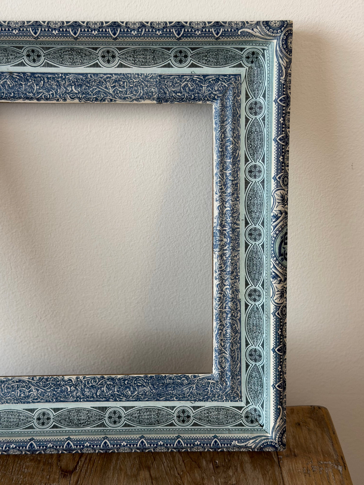 French Découpage Frame No. IX | Square Ridged ‘GDB’ Sides