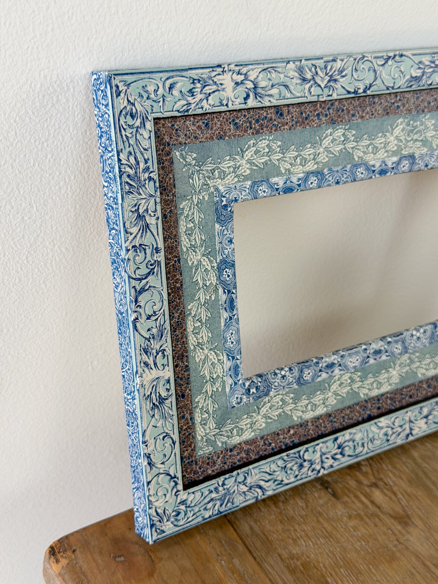 French Découpage Frame | Marbled & Vine Interior Borders