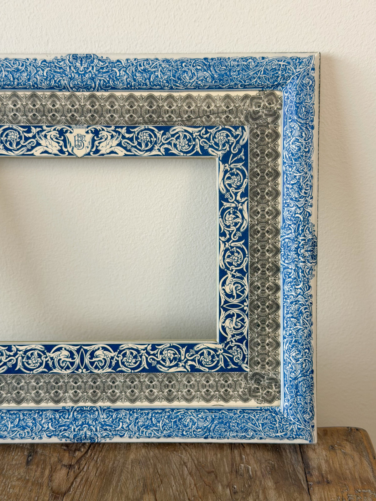 French Découpage Frame No. V | Cobalt Blue/Black